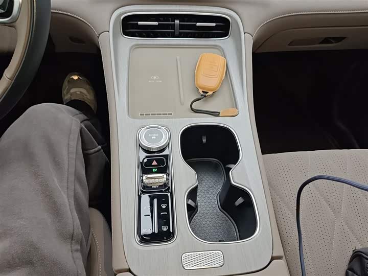 Chery Tiggo 8 Plus C-DM 2025 2025款 1.5T 116km 尊贵型 5座