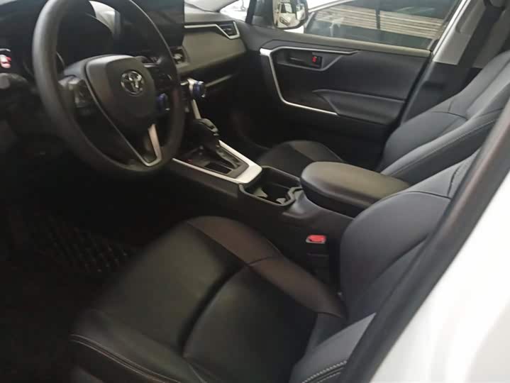 Toyota Wildlander 2024 2024款 2.0L CVT两驱领先版