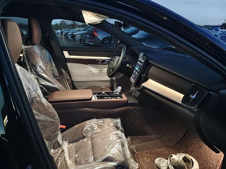 Volvo S90 2026 2026款 B5 智远豪华版