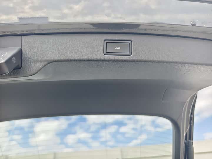 Volkswagen Tayron X 2023 2023款 330TSI 两驱尊贵高能版