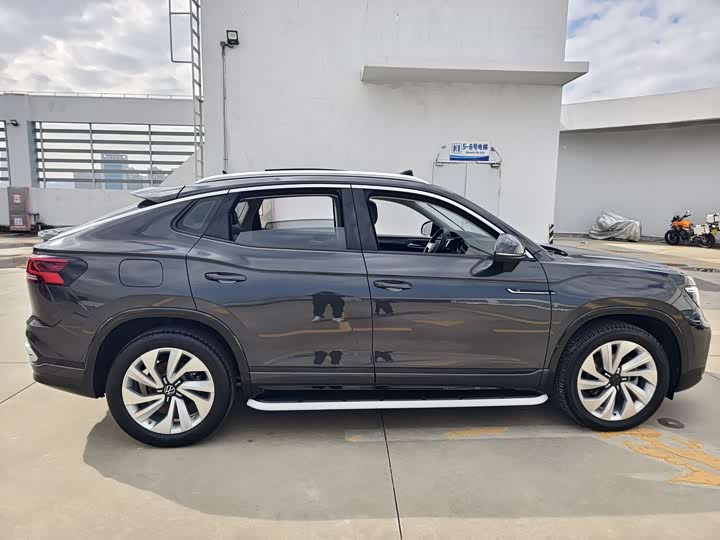 Volkswagen Tayron X 2023 2023款 330TSI 两驱尊贵高能版