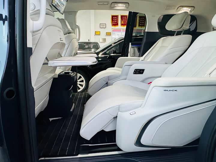 Buick GL8 Hybrid 2026 2026款 陆尊 奢享版