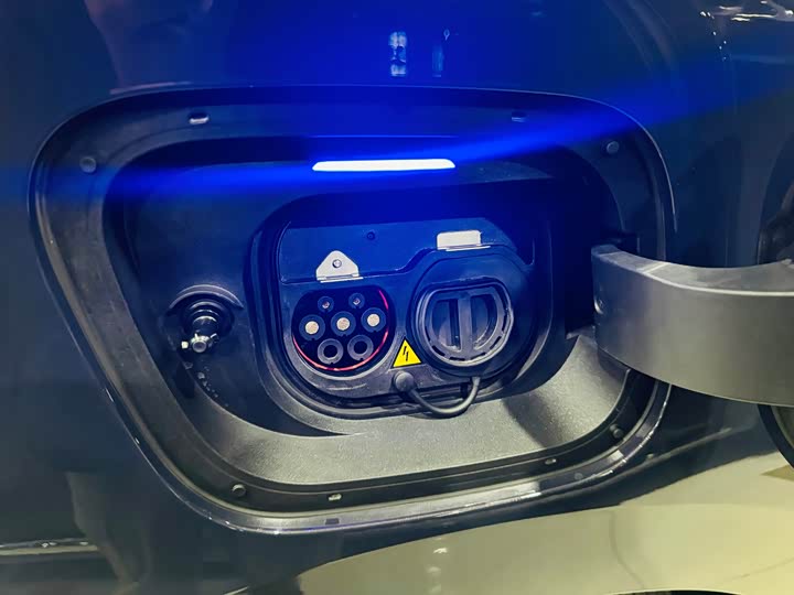 Buick GL8 Hybrid 2026 2026款 陆尊 奢享版