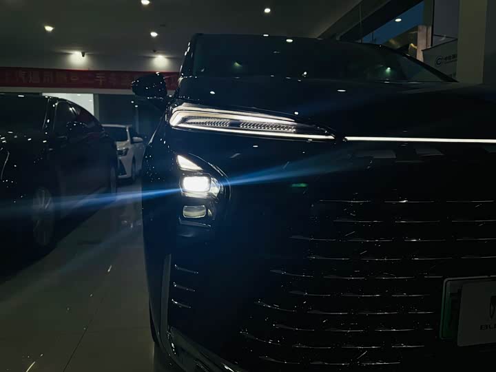 Buick GL8 Hybrid 2026 2026款 陆尊 奢享版