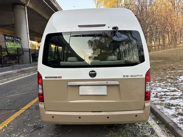 Foton G9 2021 2021款 2.4L汽油商运版长轴高顶9座明窗4K22D4M