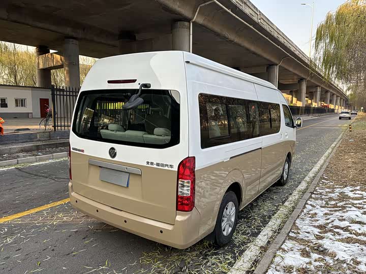 Foton G9 2021 2021款 2.4L汽油商运版长轴高顶9座明窗4K22D4M