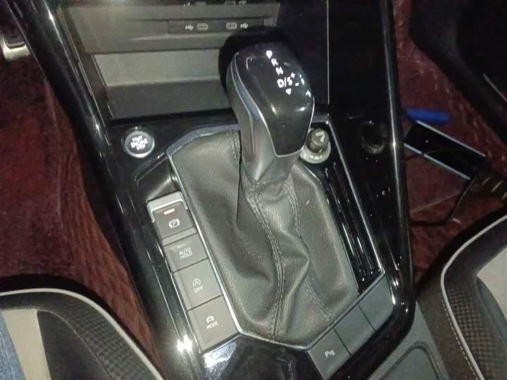 Volkswagen Tayron X 2020 2020款 330TSI 两驱尊贵智联版