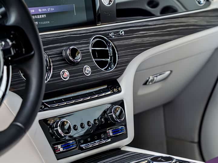 Rolls-Royce Spectre 2024 2024款 标准型