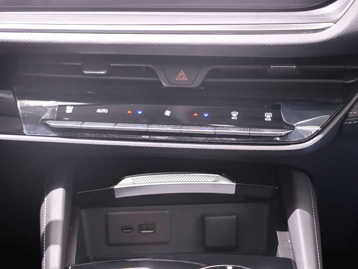 Buick Envision S 2025 2025款 25T 进享白金版