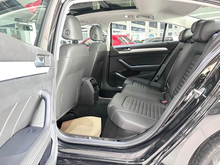 Volkswagen Magotan 2025 2025款 众享款 280TSI DSG舒适型