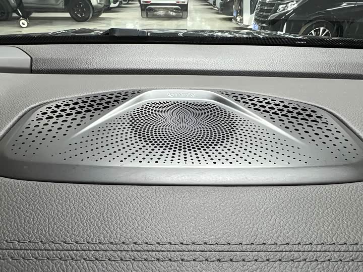 Geely Monjaro 2025 2025款 东方曜 2.0TD 自动四驱望月版