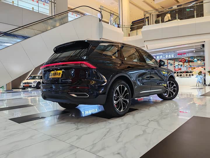 Lincoln Nautilus 2025 2025款 2.0T 四驱尊逸版