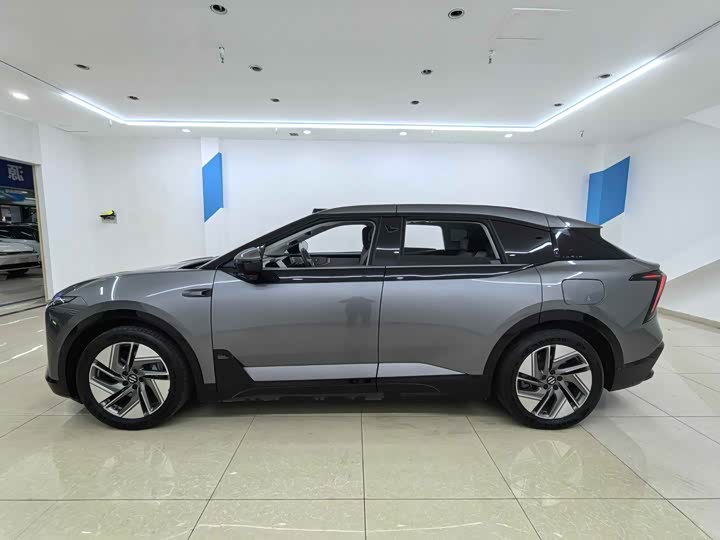 HiPhi Y 2023 2023款 560km 精英版