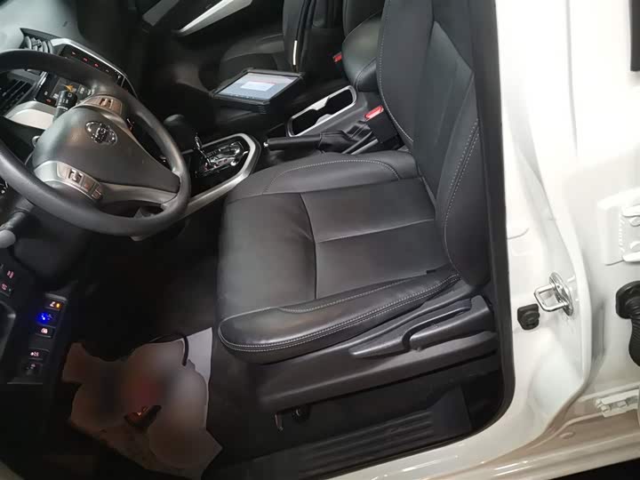 Nissan Terra 2020 2020款 2.5L XL Upper 4WD 自动四驱豪华版