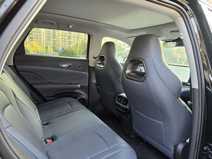 BYD Sea Lion 07 DM-i Hybrid 2025 2025款 150 领航+版