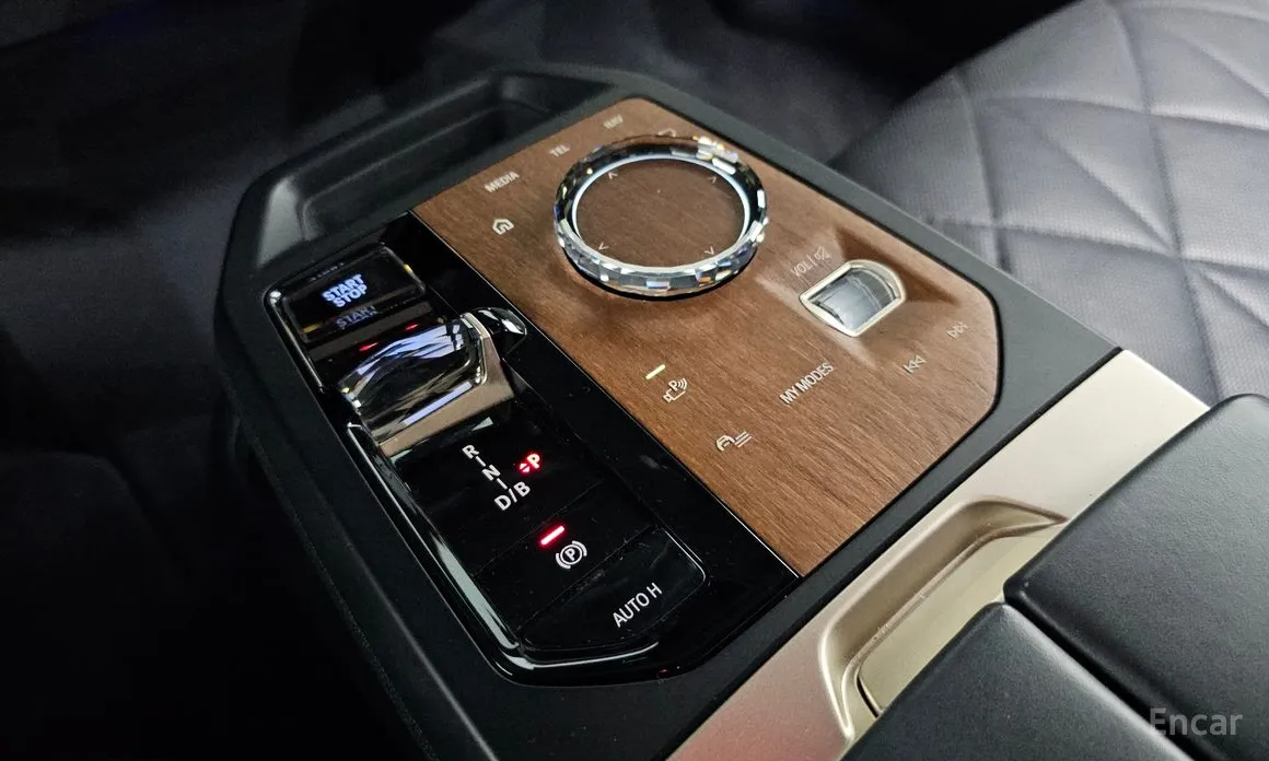 BMW iX 2021 xDrive40 First Edition