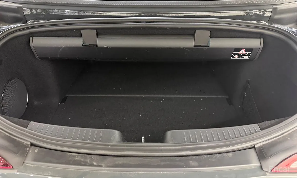 Mercedes-Benz SL-Class 2023 AMG SL63 4MATIC+