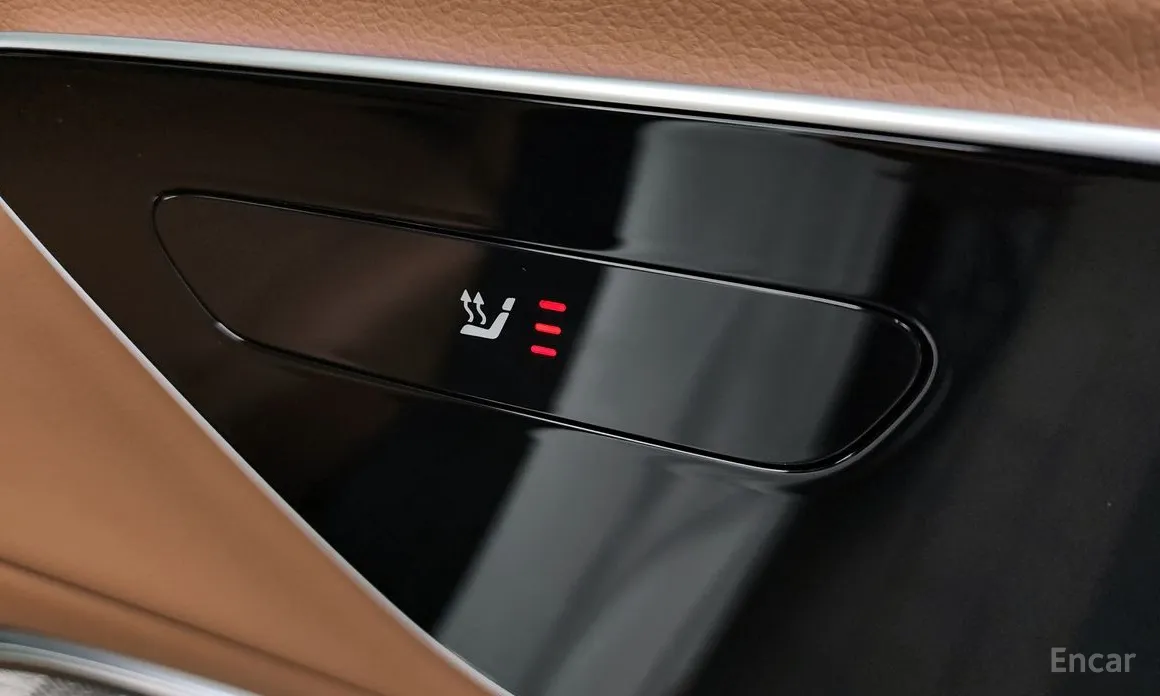 Mercedes-Benz E-Class 2024 E300 4MATIC Exclusive