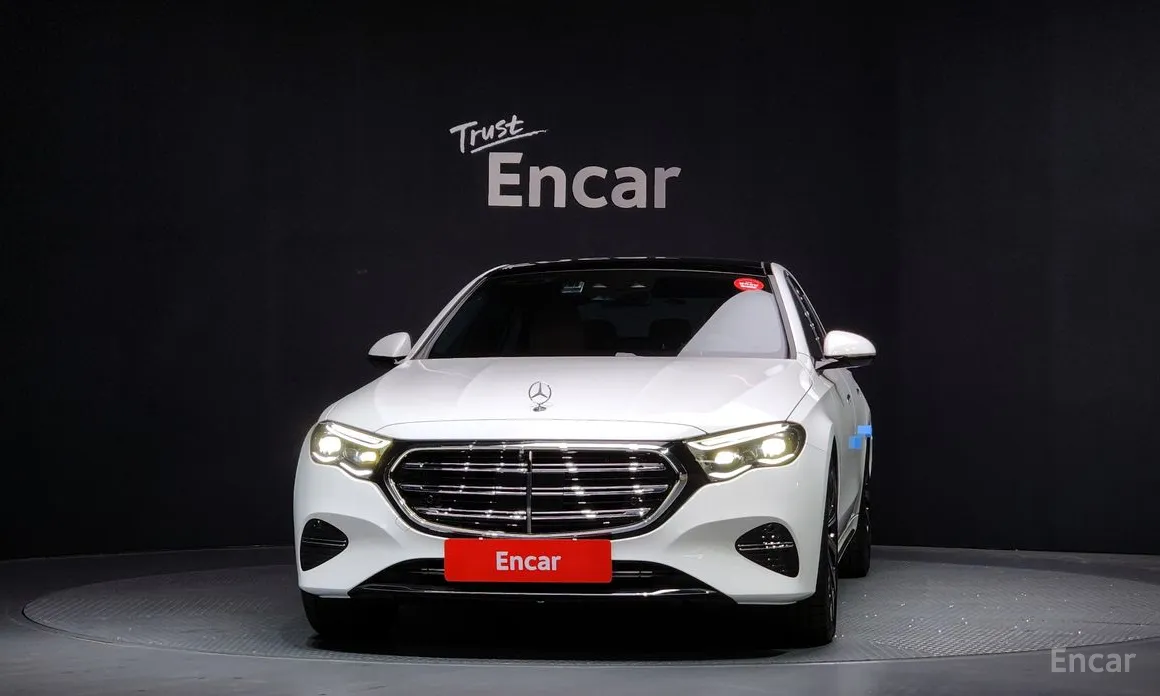 Mercedes-Benz E-Class 2024 E300 4MATIC Exclusive