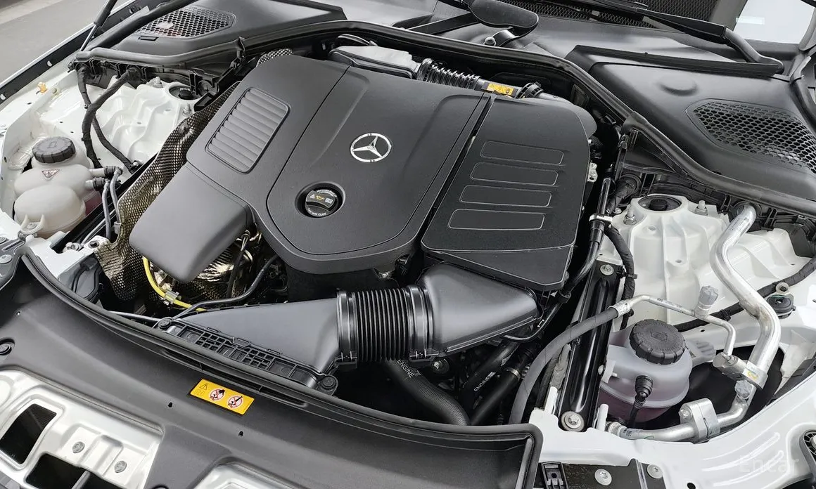 Mercedes-Benz E-Class 2024 E300 4MATIC Exclusive