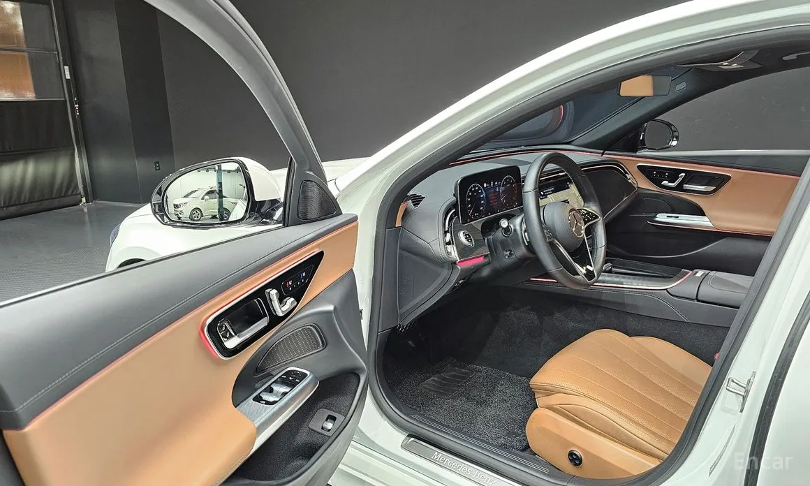 Mercedes-Benz E-Class 2024 E200 Avantgarde