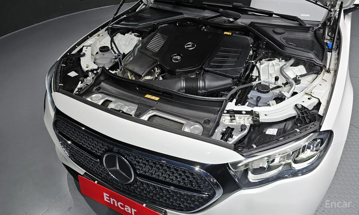 Mercedes-Benz E-Class 2024 E200 Avantgarde