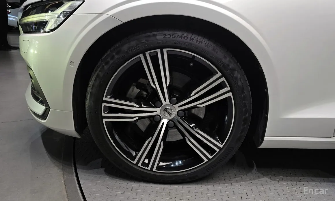 Volvo S60 2019 B5 Inscription