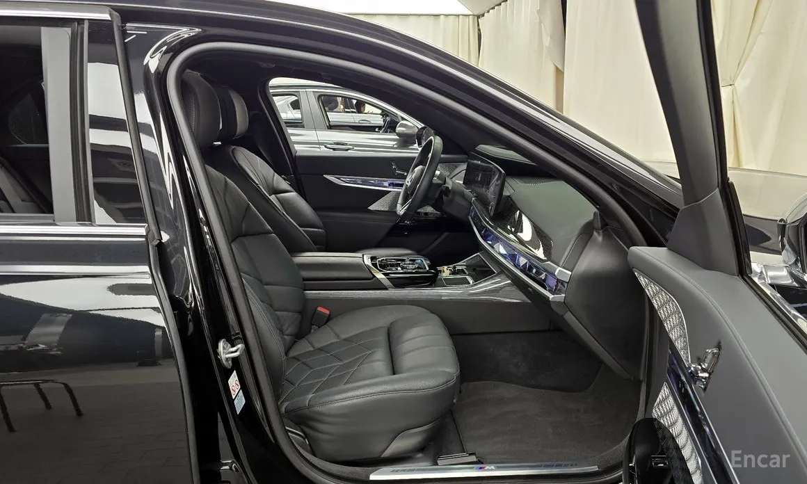 BMW i7 2022 xDrive 60 M sport