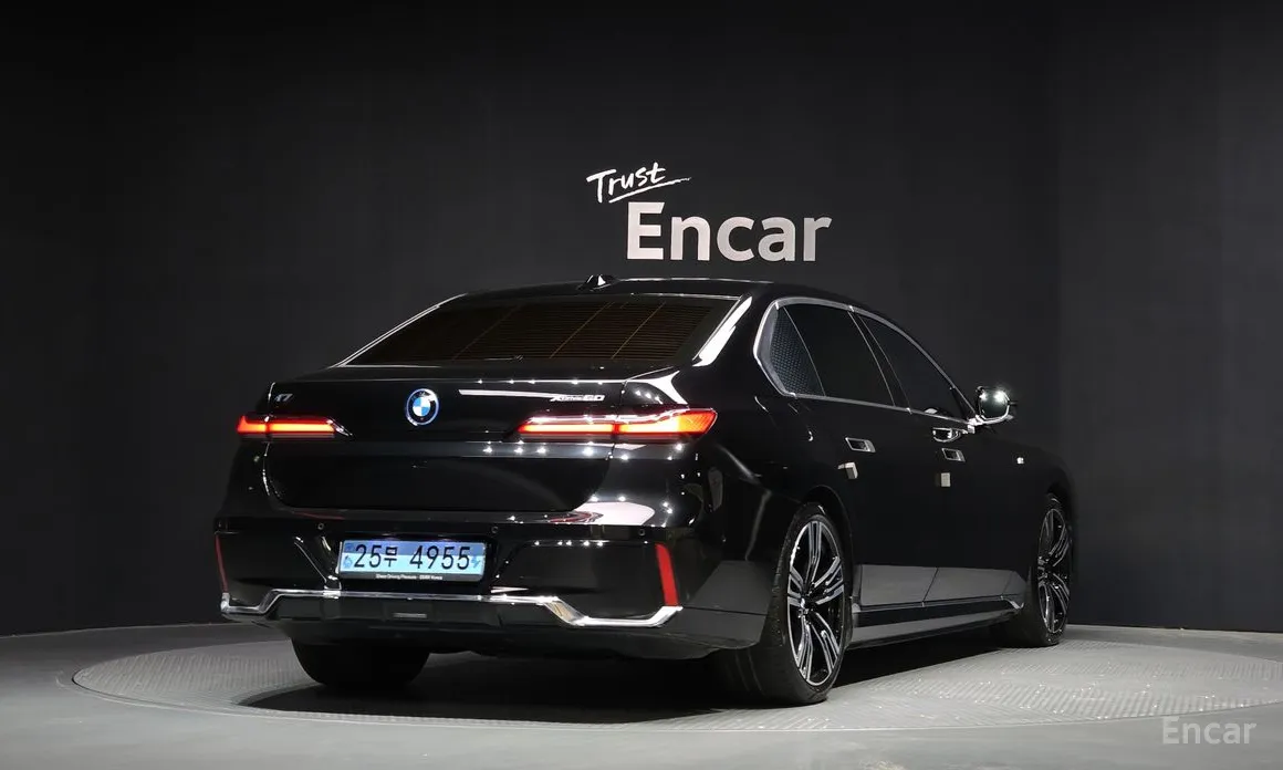 BMW i7 2022 xDrive 60 M sport