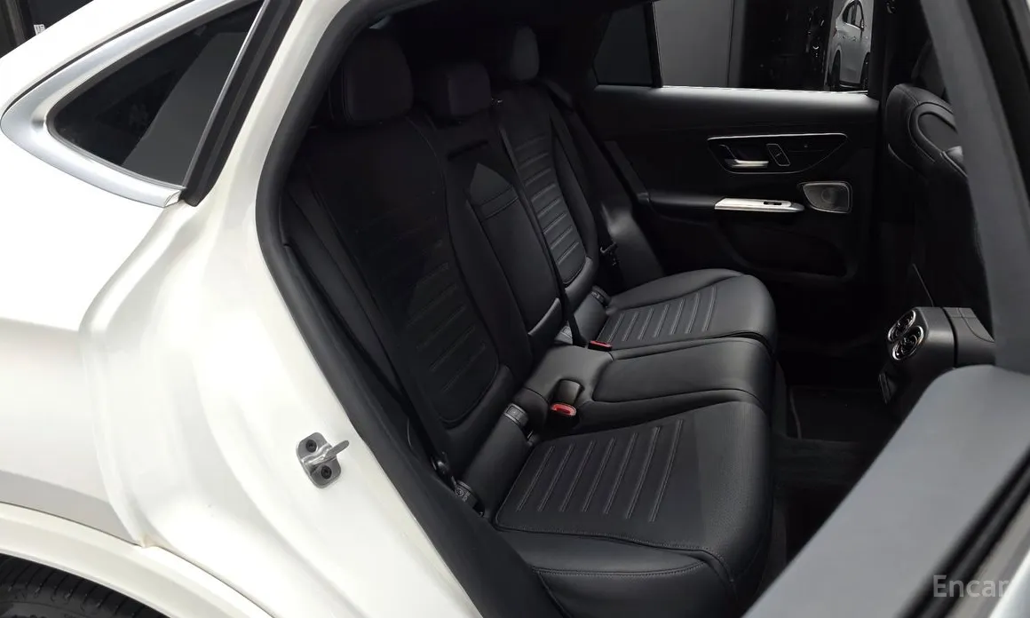 Mercedes-Benz GLC-Class 2023 GLC300 4MATIC Coupe