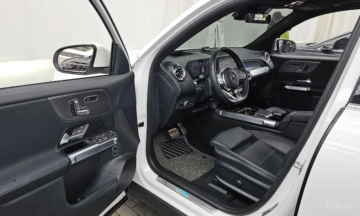 Mercedes-Benz EQB 2022 EQB300 4MATIC AMG Line