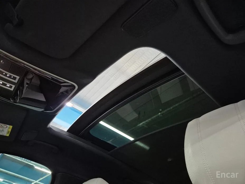 Land Rover Range Rover Velar 2017 2.0 P250 R-Dynamic SE