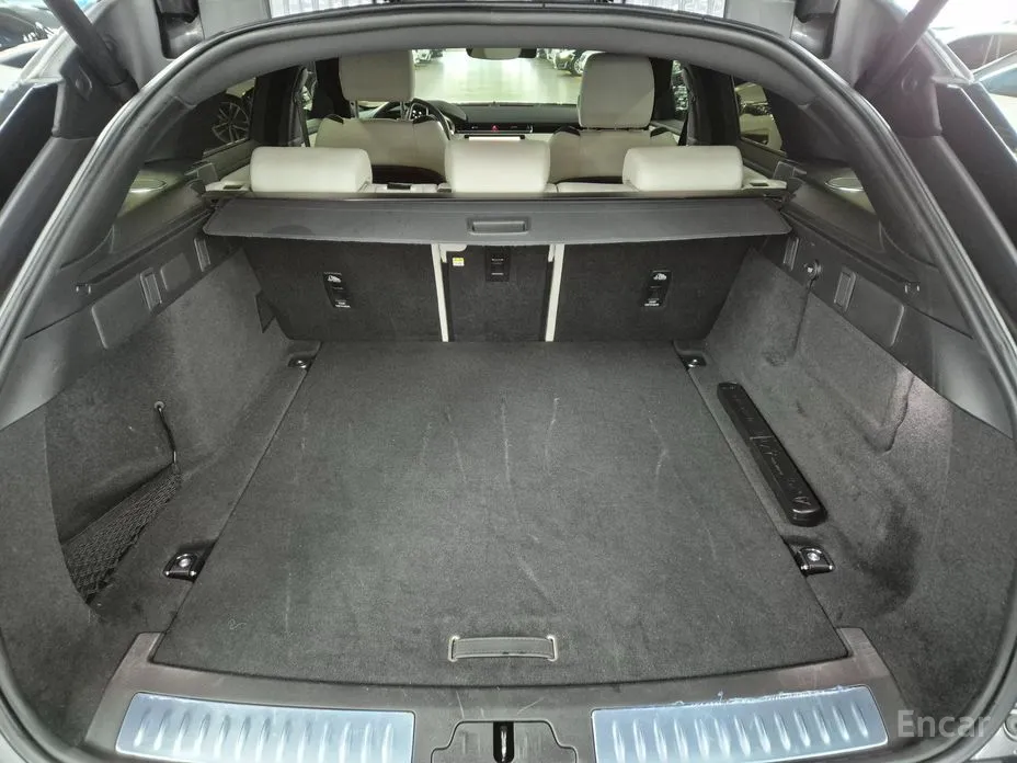 Land Rover Range Rover Velar 2017 2.0 P250 R-Dynamic SE