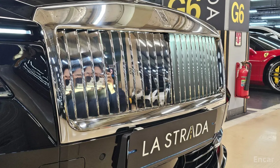 2023 Rolls-Royce Spectre