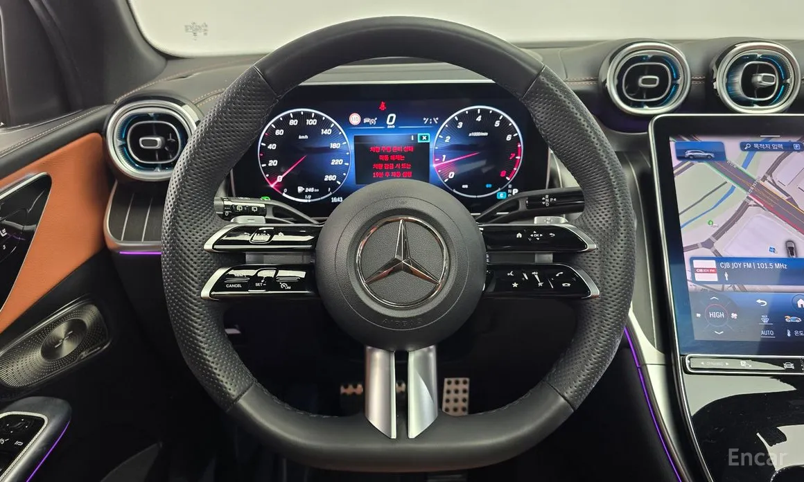 Mercedes-Benz GLC-Class 2023 GLC300 4MATIC AMG Line