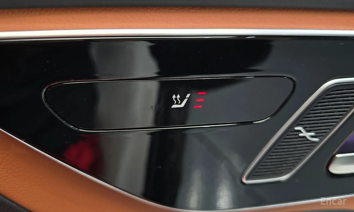 Mercedes-Benz GLC-Class 2023 GLC300 4MATIC AMG Line