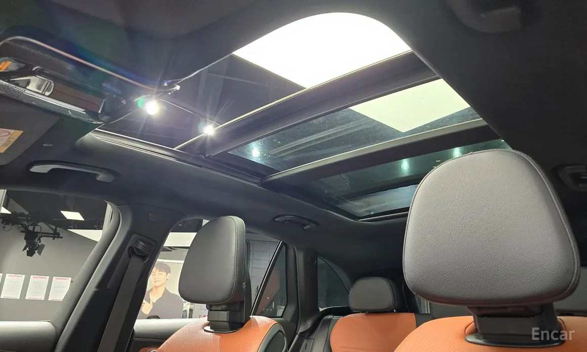 Mercedes-Benz GLC-Class 2023 GLC300 4MATIC AMG Line