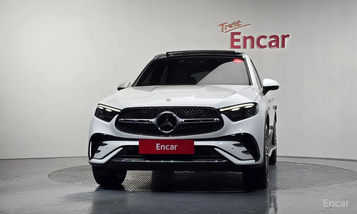 Mercedes-Benz GLC-Class 2023 GLC300 4MATIC AMG Line