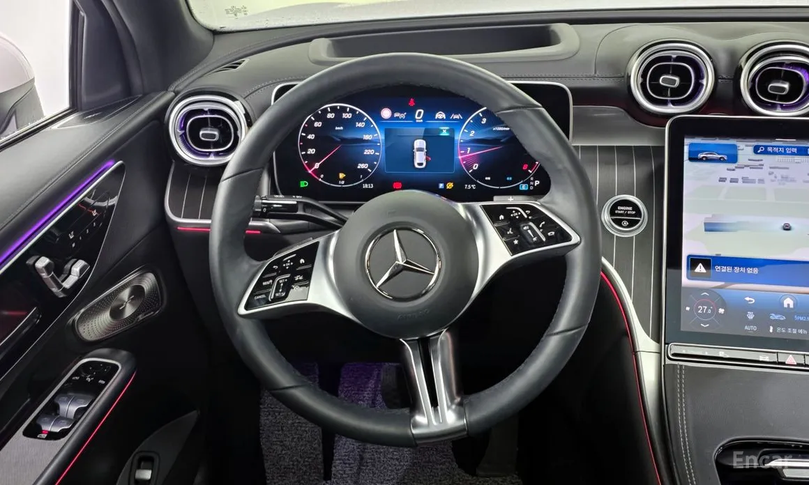 Mercedes-Benz GLC-Class 2023 GLC300 4MATIC Avnatgarde Coupe