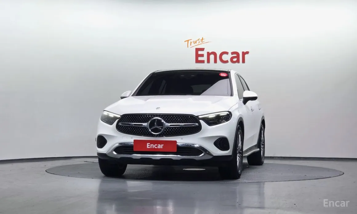 Mercedes-Benz GLC-Class 2023 GLC300 4MATIC Avnatgarde Coupe