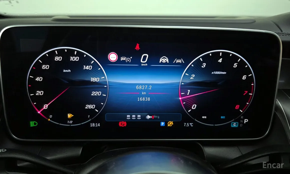 Mercedes-Benz GLC-Class 2023 GLC300 4MATIC Avnatgarde Coupe