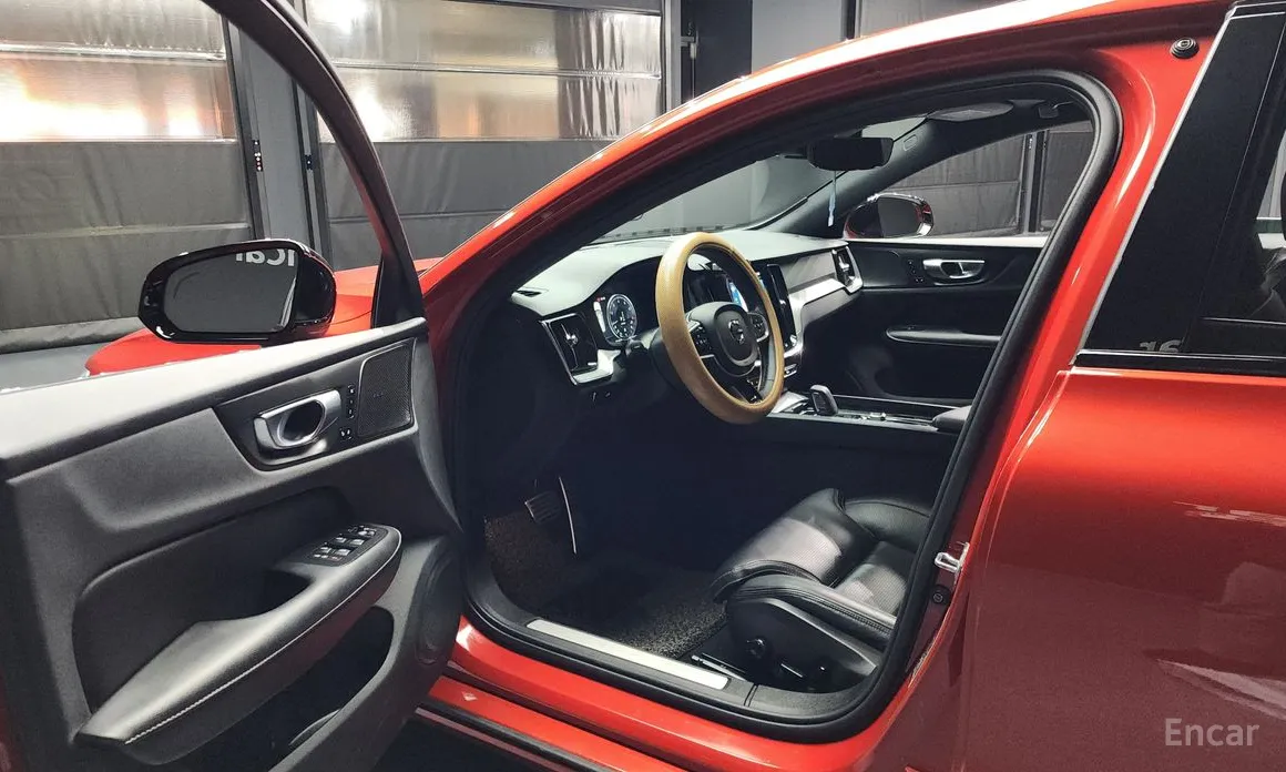 Volvo S60 2019 B5 R-Design