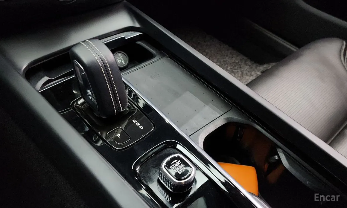 Volvo S60 2019 B5 R-Design