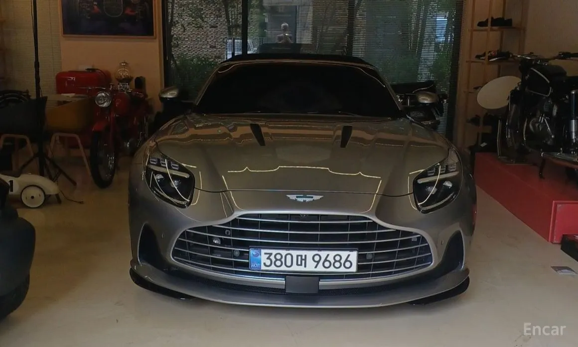 Aston Martin DB12 2023 4.0 V8 Volante