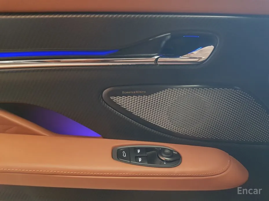 Aston Martin DB12 2023 4.0 V8 Volante