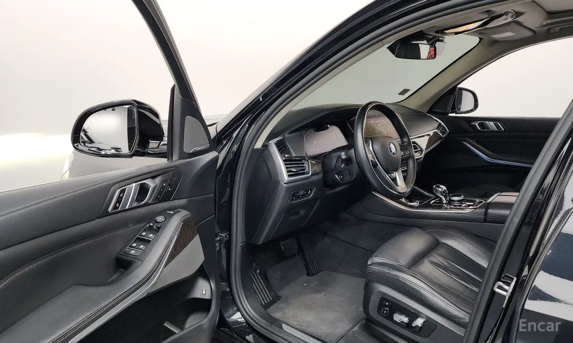 BMW X5 2019 xDrive 45e xLine