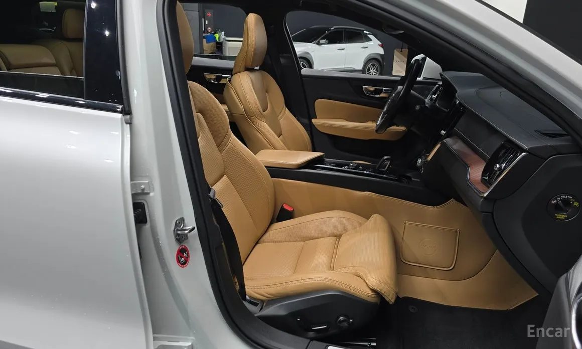 Volvo V60 2019 B5 Pro AWD