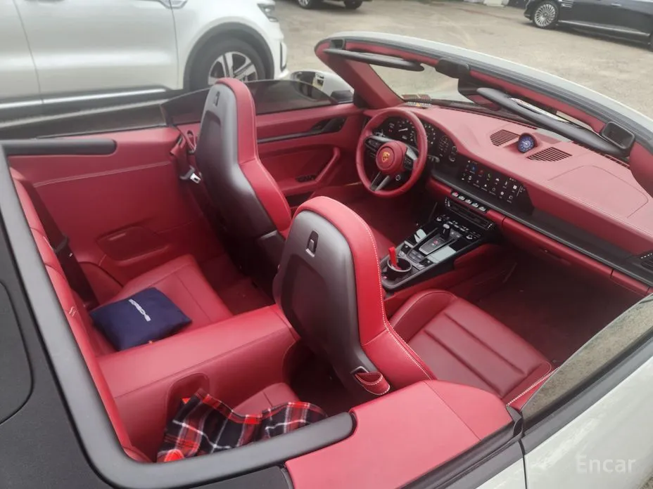 Porsche 911 2019 Carrera GTS Cabriolet
