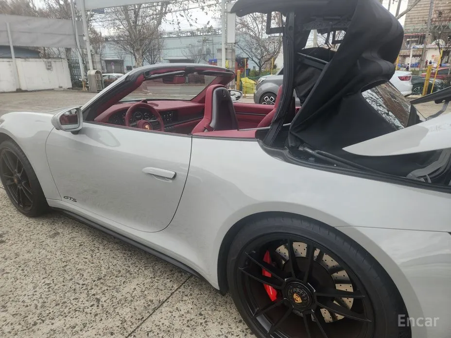 Porsche 911 2019 Carrera GTS Cabriolet