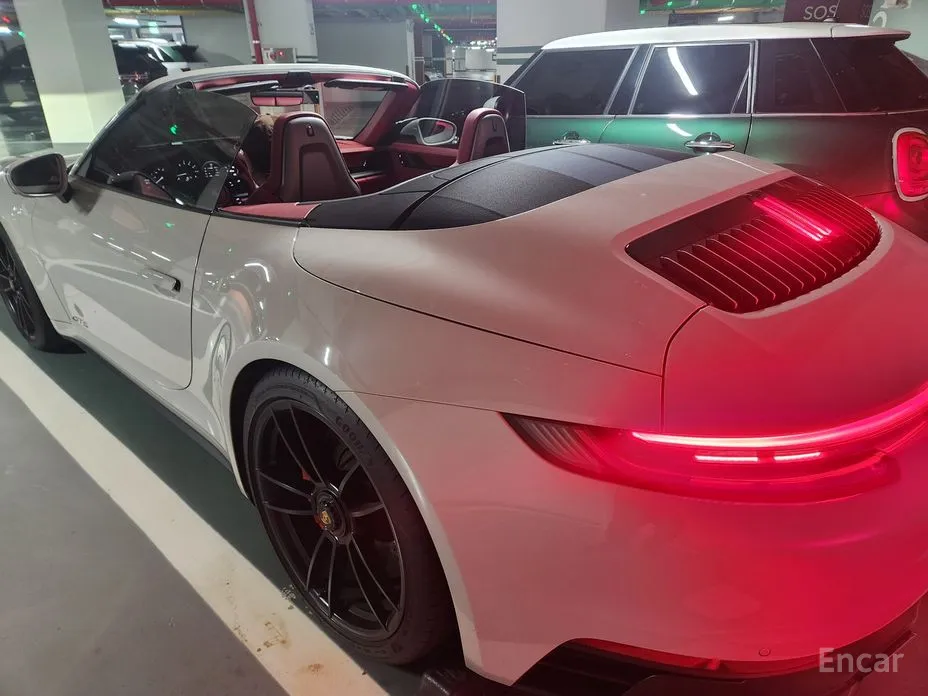 Porsche 911 2019 Carrera GTS Cabriolet